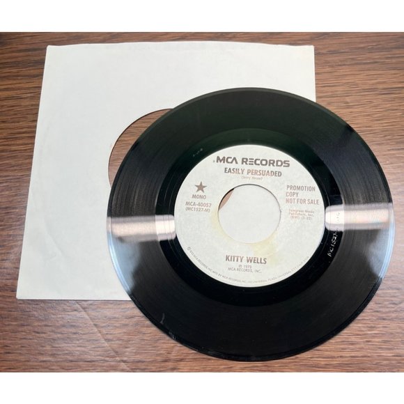 Kitty Wells Easily Persuaded / It Doesn't Say 45 Country Promo MCA 40057 - Picture 4 of 4